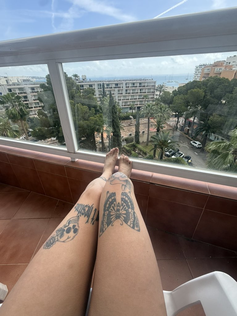 GoddessAmberleigh🖤 tweet media