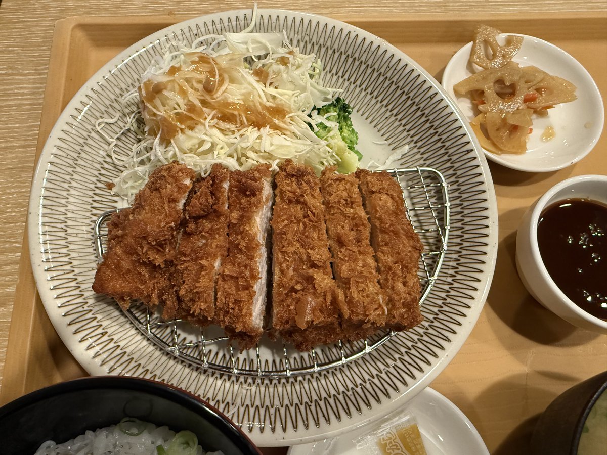こぶたさん tweet media