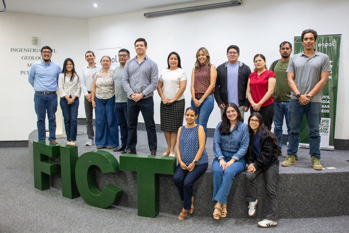 FictESPOL's tweet photo. 🤖✨ ¡La automatización llegó a la FICT-ESPOL!

Durante el curso de n8n, los participantes aprendieron a crear flujos automatizados conectando apps, datos e inteligencia artificial 🚀
💡 Una experiencia práctica que impulsa la transformación digital y la innovación.

#ESPOL #FICT https://t.co/TWUuumzKtk