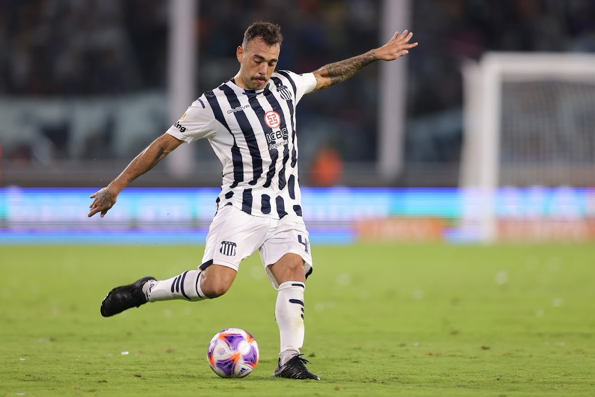 Si hay jugadores que se agrandan en los partidos chivos es MATIAS CATALAN. El bigote es de lo mejor del fútbol argentino hace años, tiene un temperamento pocas veces visto. Si tengo que poner una ficha a alguien es a vos.