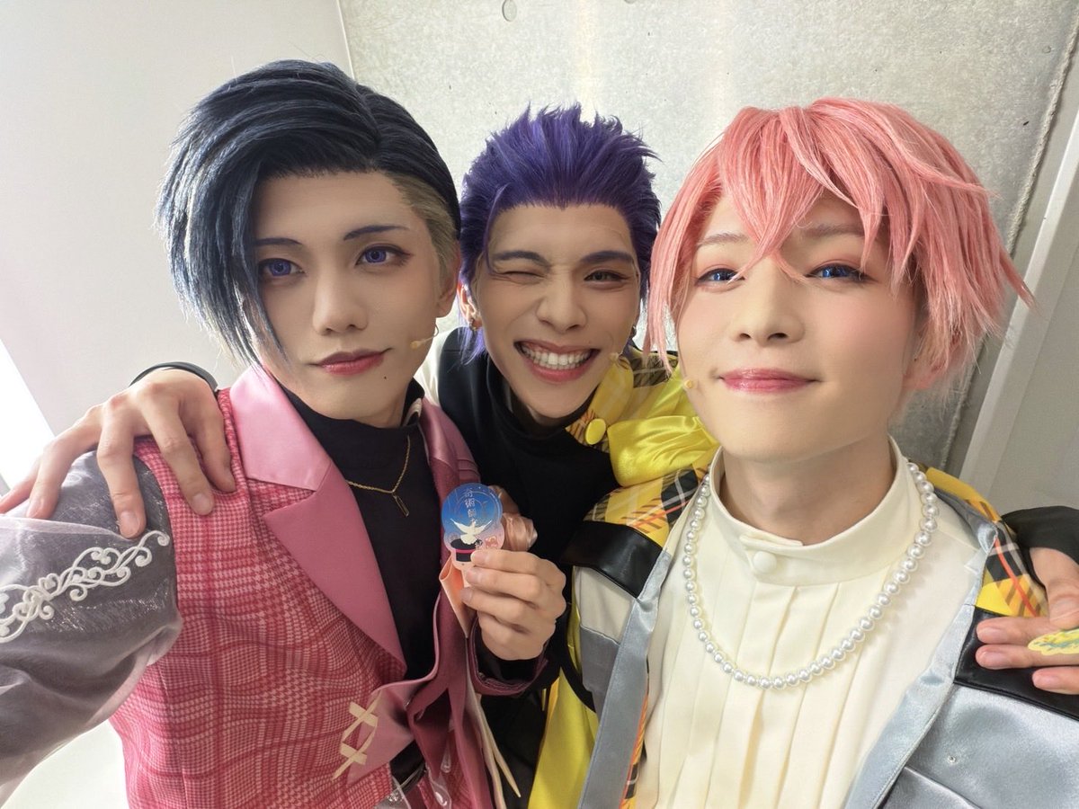 junnicomusic's tweet photo. 本日もご来場、誠にありがとうございました！

真澄くんの一途な思い。

僕もとっても尊敬します！！

お芝居もとっても素敵で、歌も素敵で😳

とっても魅力に溢れてて。

一緒に居られて幸せですっ

明日からも宜しくお願いしますね！

 #エーステ https://t.co/5eYBLYpSfb