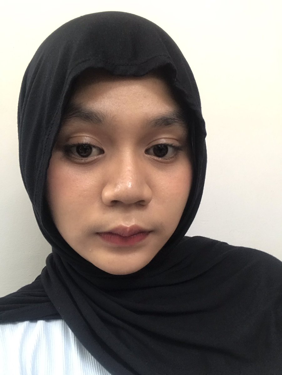 ga tau akhir” ini aku obses sama diri aku sendiri, sukaa foto” sendiri karnaa kek cakep ajaa kek paham gaa sii kecintaan banget sama diri sendiri