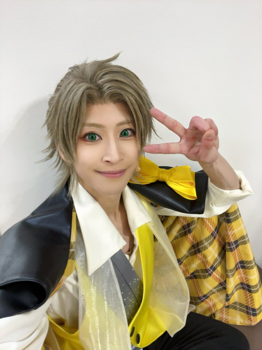 エーステ本日もご来場ありがとうございました！！

明日も楽しんじゃおうね🍉
夏組ふぁいっとーぅ🌻