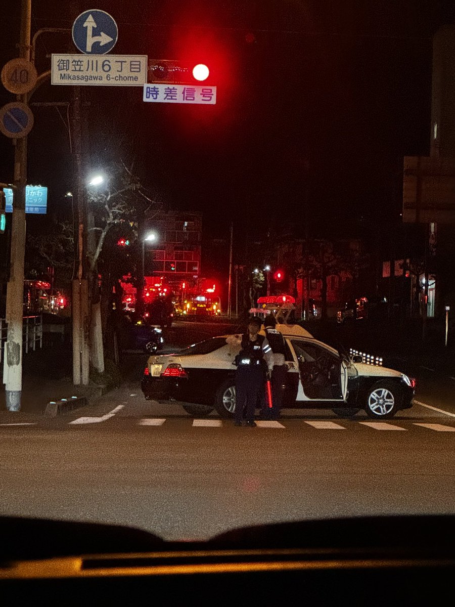 choco_kuu_'s tweet photo. 御笠川六丁目事故渋滞 https://t.co/4t8iE5WS6A