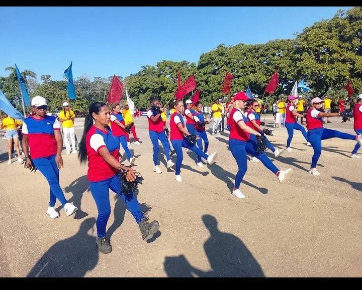 RobertoPie51582's tweet image. La Direccion de Deportes en Yara junto a su colectivo de trabajadores, profesores, especialistas, activistas y sus Cuadros desarrollan un amplio plan de Actividades en los barrios y comunidades en saludo al Centenario de Nuestro Comandante en Jefe Fidel Castro Ruz
#Yara