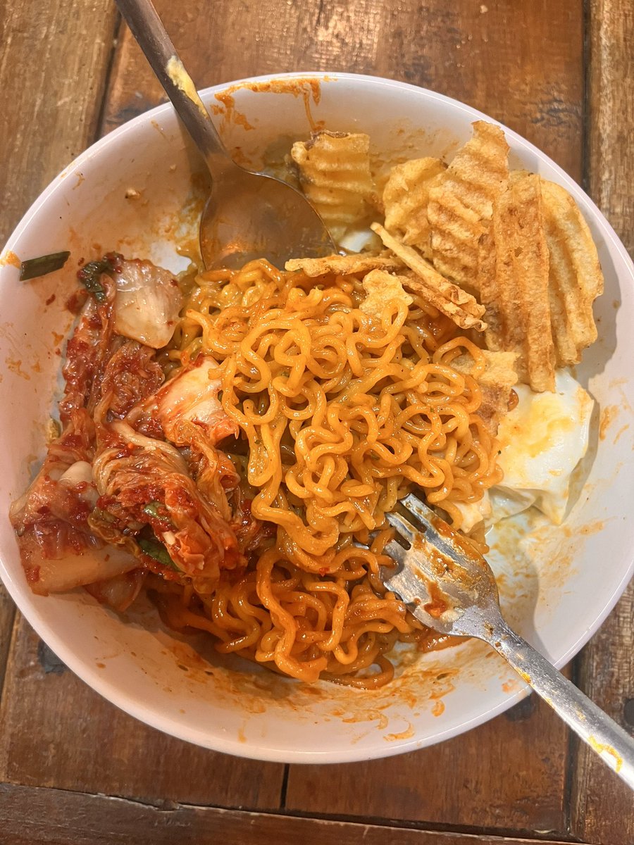 ervinautm's tweet photo. I lop yu mieeee, kamu nikmat banget hari iniiii 😭 sampai ketemu di bulan depannnn 😭   

Bari makan 1 jam yang lalu aja udah kangennn 😭 https://t.co/e85GJgFs98