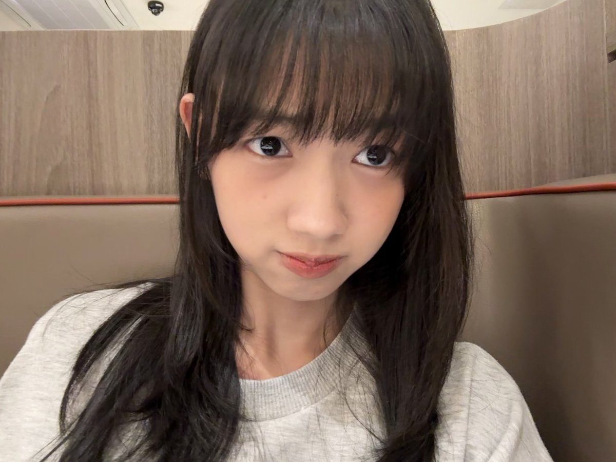 Ekin_JKT48's tweet image. kamu uda makan? 🍉