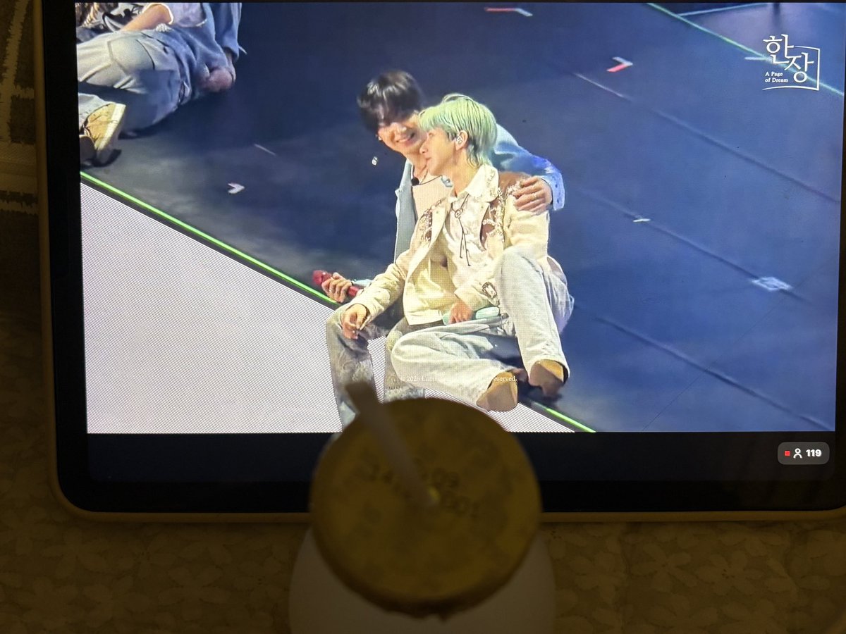 지지 tweet media