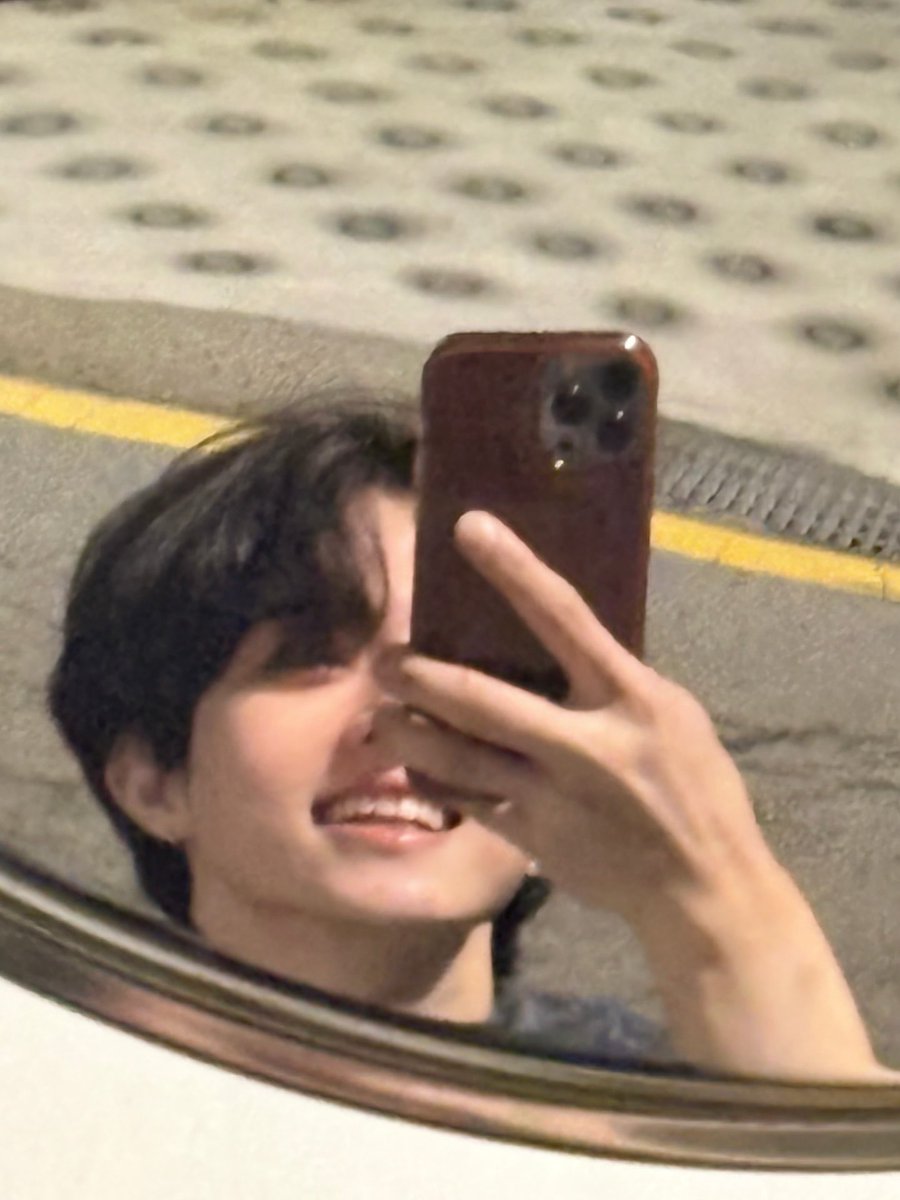로에 tweet media