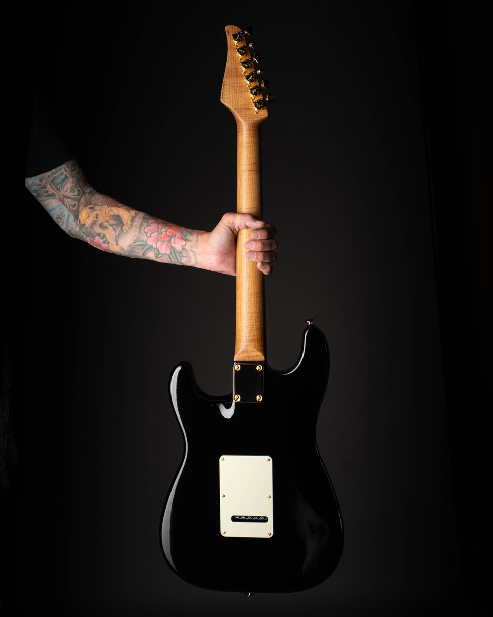 Suhr Custom tweet media