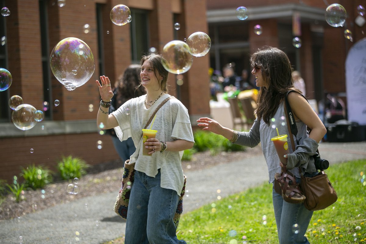 DrewUniversity's tweet photo. Friends and fun at Drew Fest! https://t.co/HMhW3BNvQn