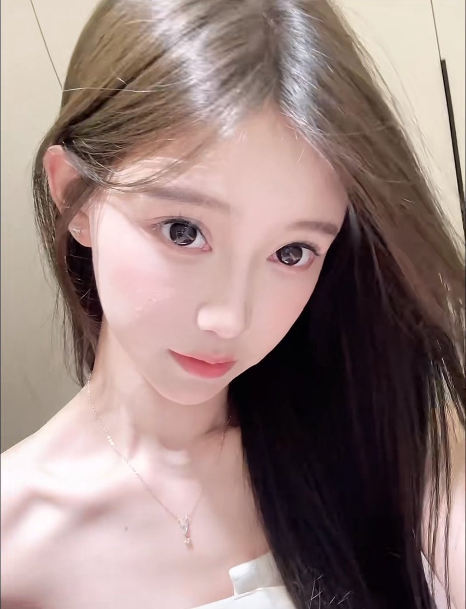 小梨饿了 tweet media