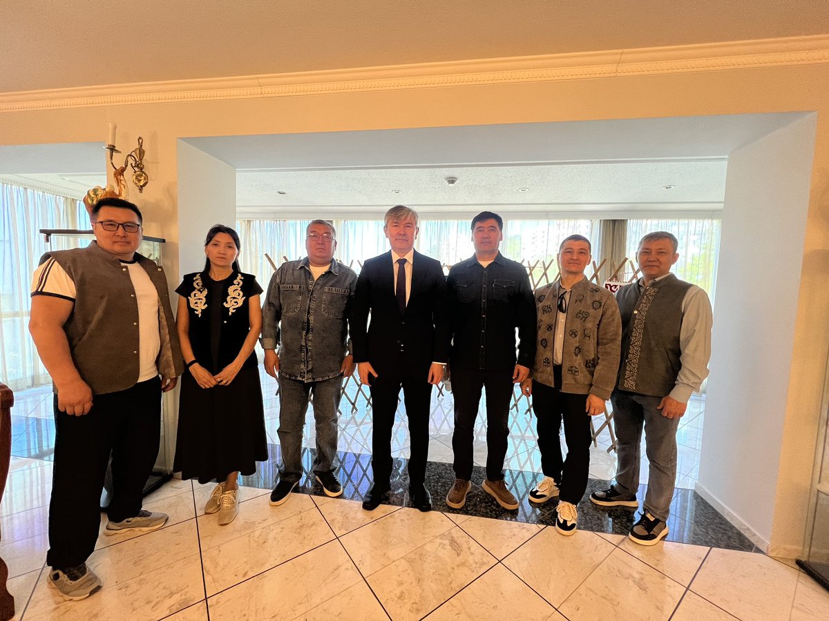 KazEmbassyBud's tweet photo. Kazakhstan and Hungary strengthen #DairyFarming cooperation 🇰🇿🇭🇺
Talks focused on #investment, innovation, and knowledge exchange in the sector. https://t.co/OQIdEdyNYA