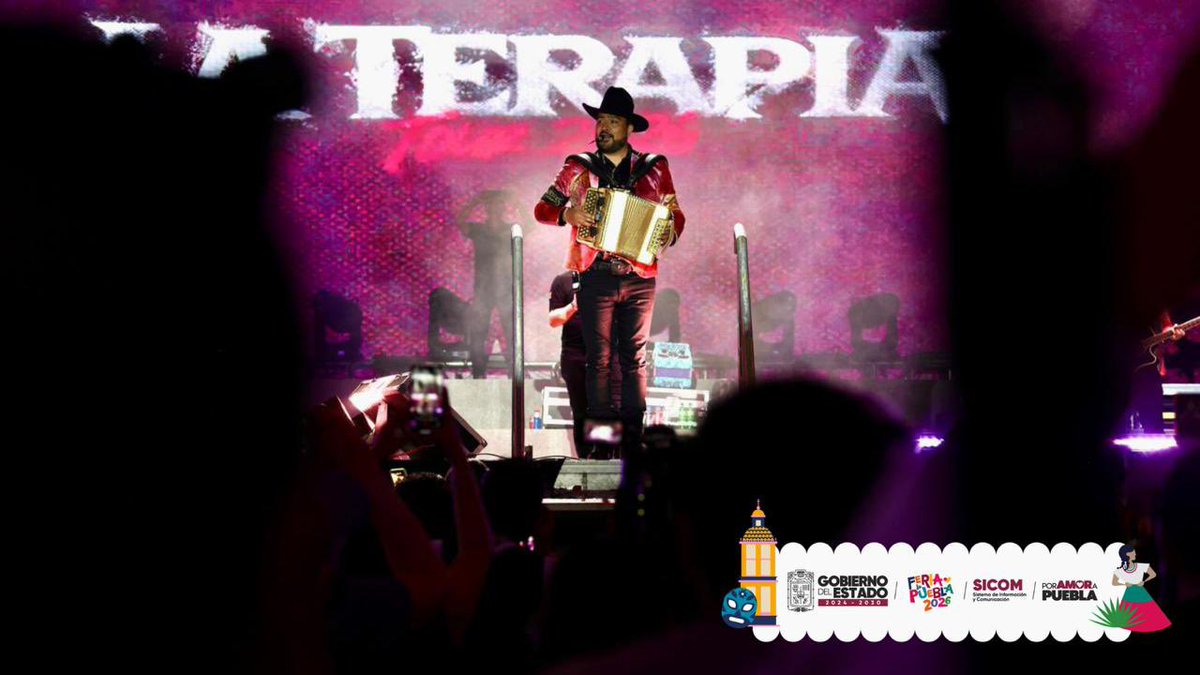 SICOMPue's tweet photo. 🎶🔥 Alameños de la Sierra la rompieron en el Teatro del Pueblo de la #FeriaDePuebla2026.

Lleno total, sombreros al aire y puro ambiente, eso sí, la “lluvia” no faltó. 🍻🤠✨
#PorAmorAPuebla #PiensaEnGrande https://t.co/4xFbGoOWAa