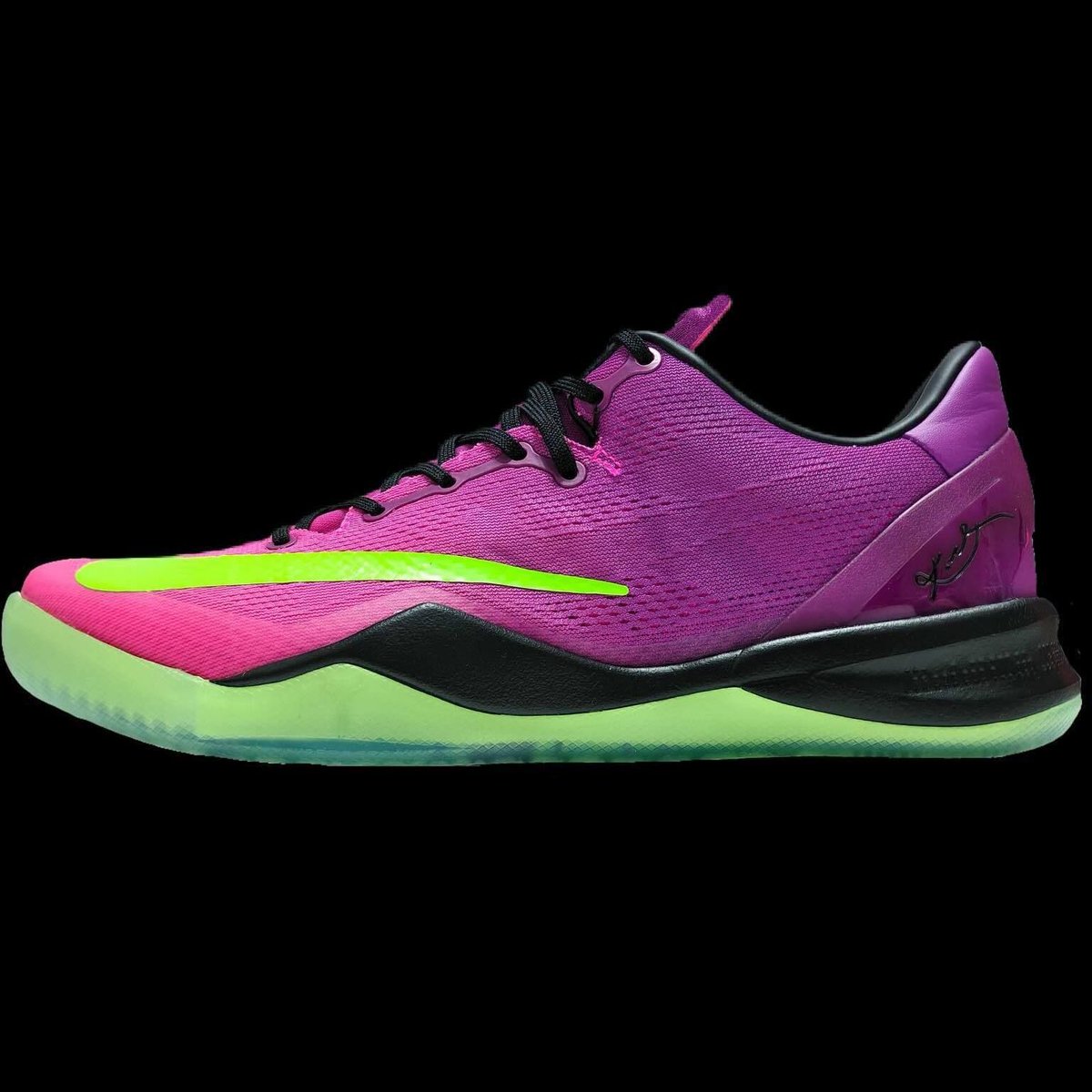 KicksFinder tweet media
