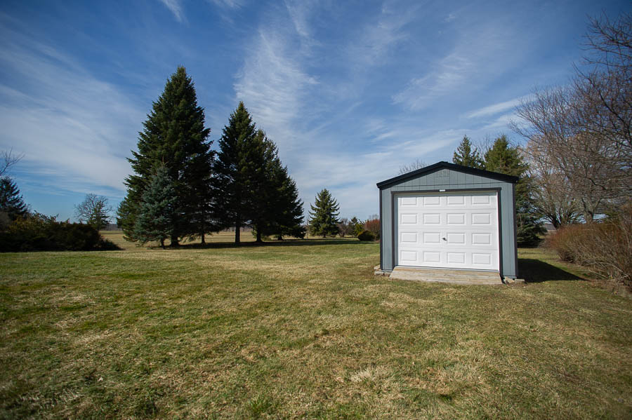 TeamKateAgents's tweet image. #ForSale! Welcome to 307 Brant County Road 18. This home sits on a 1.1+ acre lot backing onto the river. With 3+2 bedrooms and 2 baths, this could be your retreat! Listed at $949,900.
#RealEstate #Brantford
Revel Realty Inc. - The Kate Broddick Team
Kate Broddick - Sales Rep