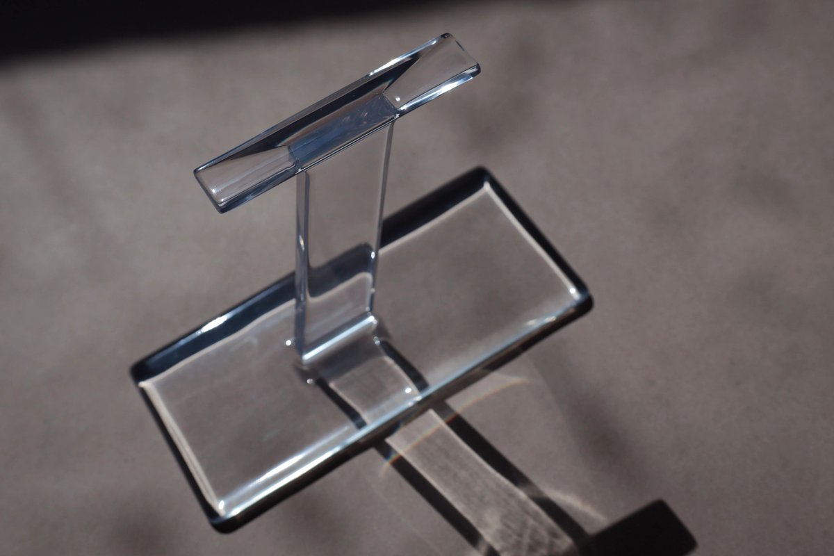 makelab_3D's tweet photo. SLA: tightest tolerances (±0.2mm), smoothest surfaces (2 Ra μm), 12 resins. The pretty one. https://t.co/B1OlUvV91h