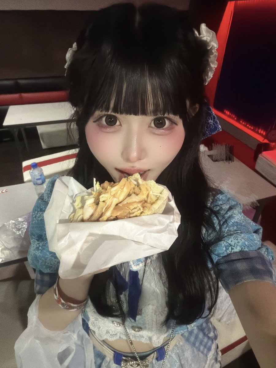 るーちゃんもご飯とおやつ1ランク良い奴に変えたらよく食べるように