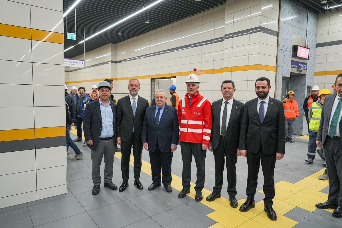 eyilmaz34's tweet image. İBB Başkan Vekilimiz Sayın Nuri Aslan ile birlikte, açılışına sayılı günler kalan Çekmeköy–Sancaktepe–Sultanbeyli Metro Hattı’nda incelemelerde bulunduk.

İstanbul’umuza ve hemşehrilerimize hayırlı olsun.
#CHP #sancaktepe #chpsancaktepe
