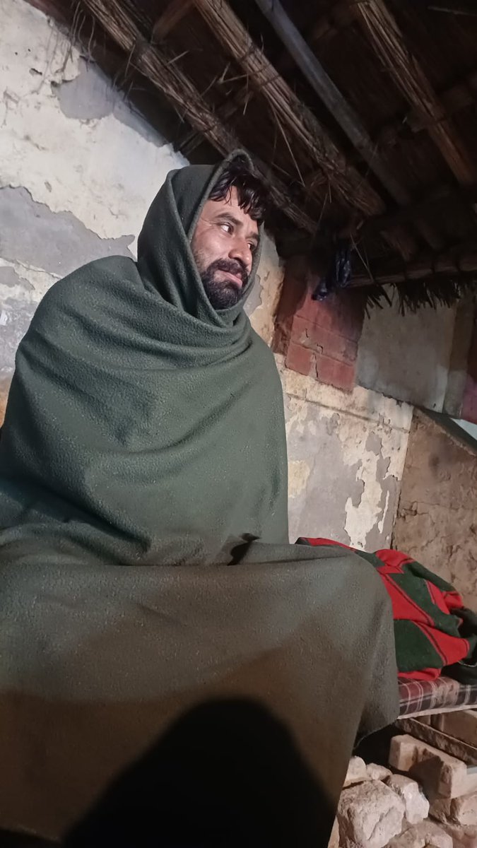 Rkvishnoi14's tweet image. Payment of Gratuity Act, 1972 के तहत 5 साल की सेवा पर ग्रेच्युटी हक है, भीख नहीं, JCTSL कर्मचारियों को उनका संवैधानिक हक तुरंत मिले। #JCTSL_आमरण_अनशन #Law #Jaipur
@Shrimali_Writes 
ग्रेच्युटी, NPS भुगतान, EV बस
