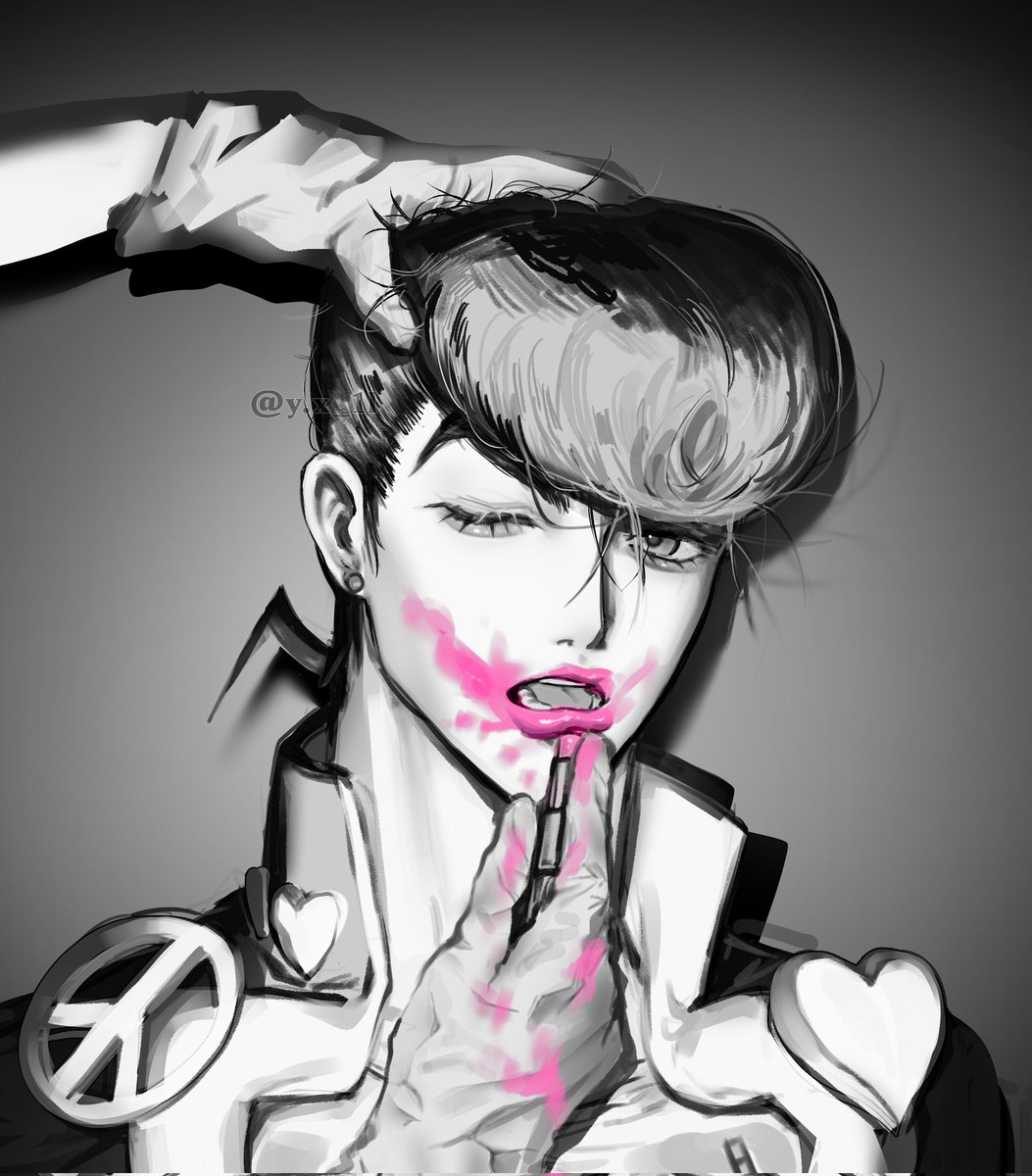 율 tweet media