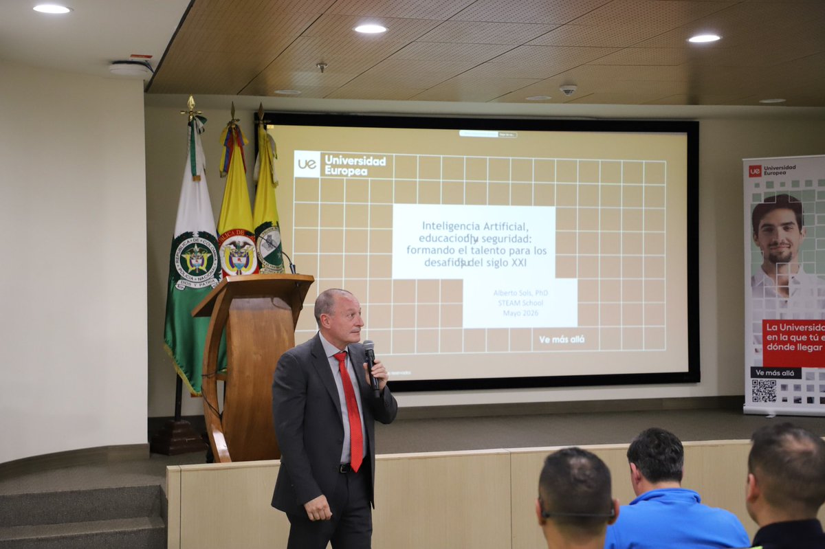 Escuela de Postgrados de Policía tweet media