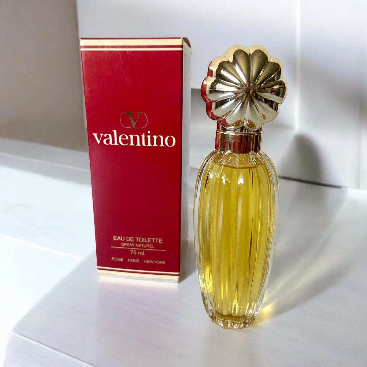 londny's tweet photo. #رابطة_عشاق_العطور 

من نوادر العطور 

عطر فلنتينو الاحمر https://t.co/zZabUYgNJX