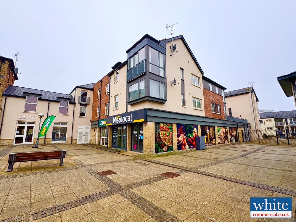 CommercialWhite's tweet image. Now Available For Lease or For Sale: 2b/c Burgess Square, Brackley - Ground floor retail space of 4,415 sq ft. #Brackley #ToLet #ForSale #Retail #WhiteCommercial whitecommercial.search-prop.com/properties/371…