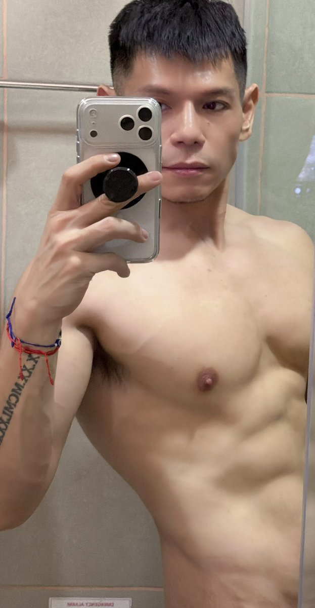 jepjeph000ray's tweet photo. New content 🤪 https://t.co/NKztW1qqH0