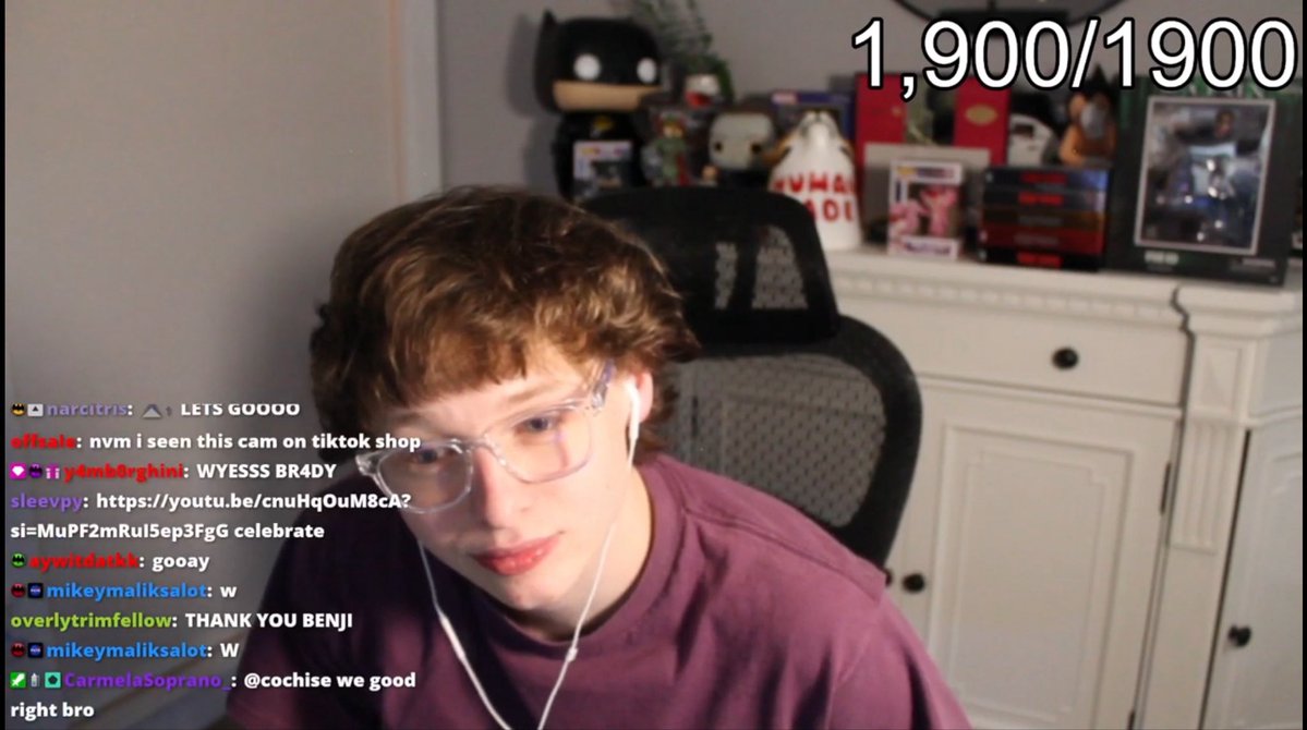 🚨ICYMI: Brady has hit 1,900 subs!!!