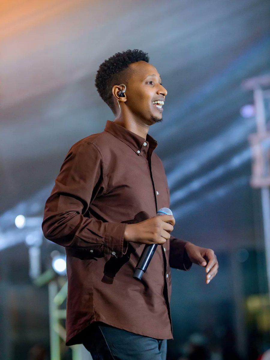 umunotanews's tweet photo. Bwa mbere mu mateka ye! Israel Mbonyi agiye gutaramira mu Budage

Umuhanzi w’indirimbo zo kuramya no guhimbaza Imana, Israel Mbonyi yemeje ko azataramira mu Budage mu gitaramo giteganyijwe,kuba tariki ya 26 Kamena 2026.

Abinyujije kuri konti ye ya Instagram, mu gitondo cyo kuri uyu wa Kabiri tariki ya 05 Gicurasi 2026 nibwo @IsraeMbonyi  yasangije abamukurikira integuza y’iki gitaramo avuga ko yishimiye gutaramana n’abakunzi be bo mu Budage.

↔️Soma inkuru irambuye: https://t.co/mfsFijo7tZ

✍️@gladiator_1st 

#UmunotaNews