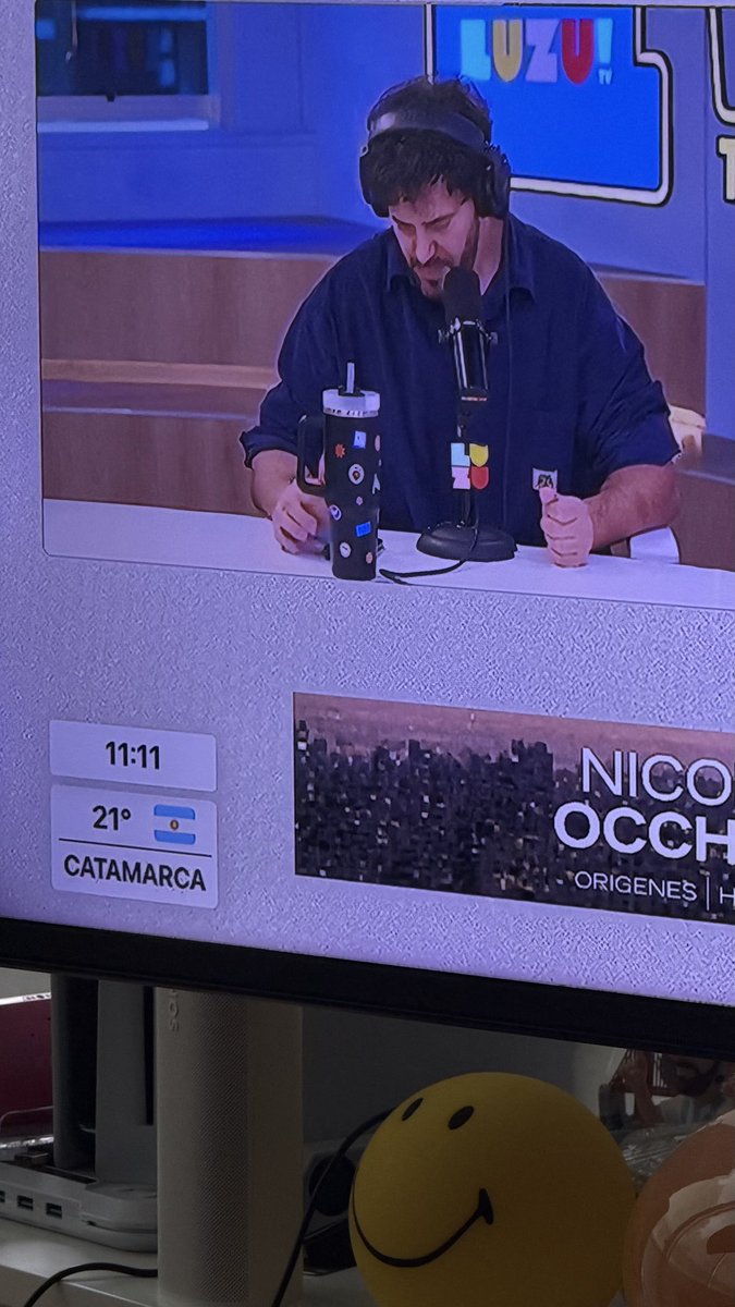 NatuPrada's tweet photo. La Occhiato anuncia 11.11 que sale a la venta su perfume. Coincidencias? No lo creo @NicolasOcchiato @nadiedicenada_ https://t.co/HNH9lHd40K