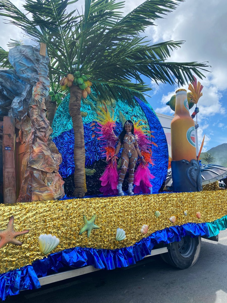 markmarijt's tweet photo. Carnaval op SXM https://t.co/88cl5tDI9m