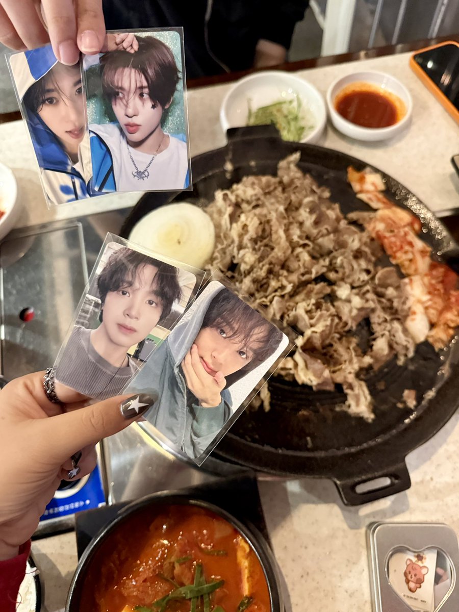여름 tweet media