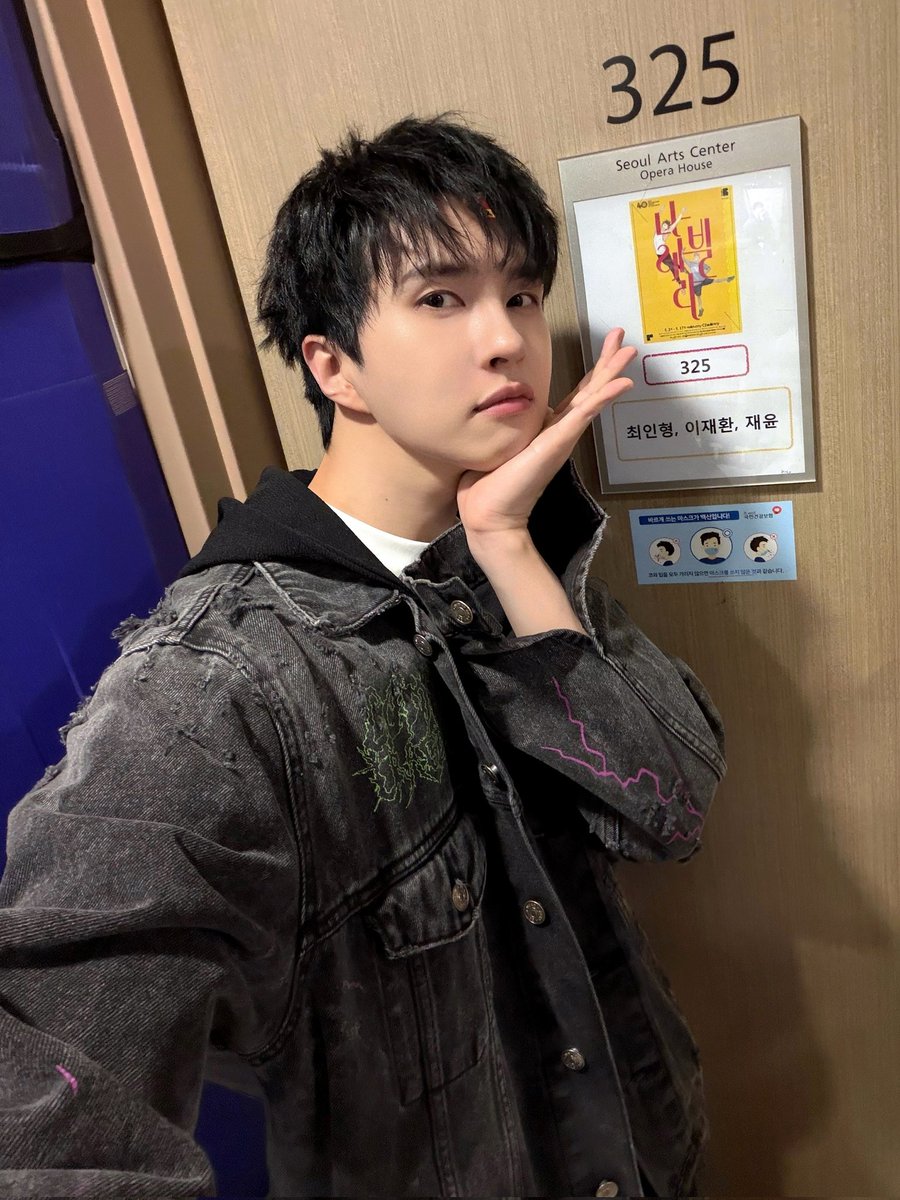 S27M_official tweet media