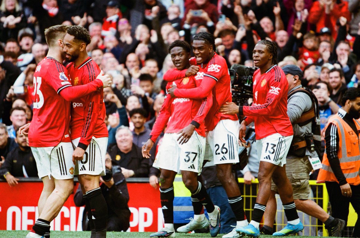 _iYasser99's tweet photo. United 🔴
(Via: @expiredfilmclub)
#MUNLIV #MUFC https://t.co/MbWXSKYbrl