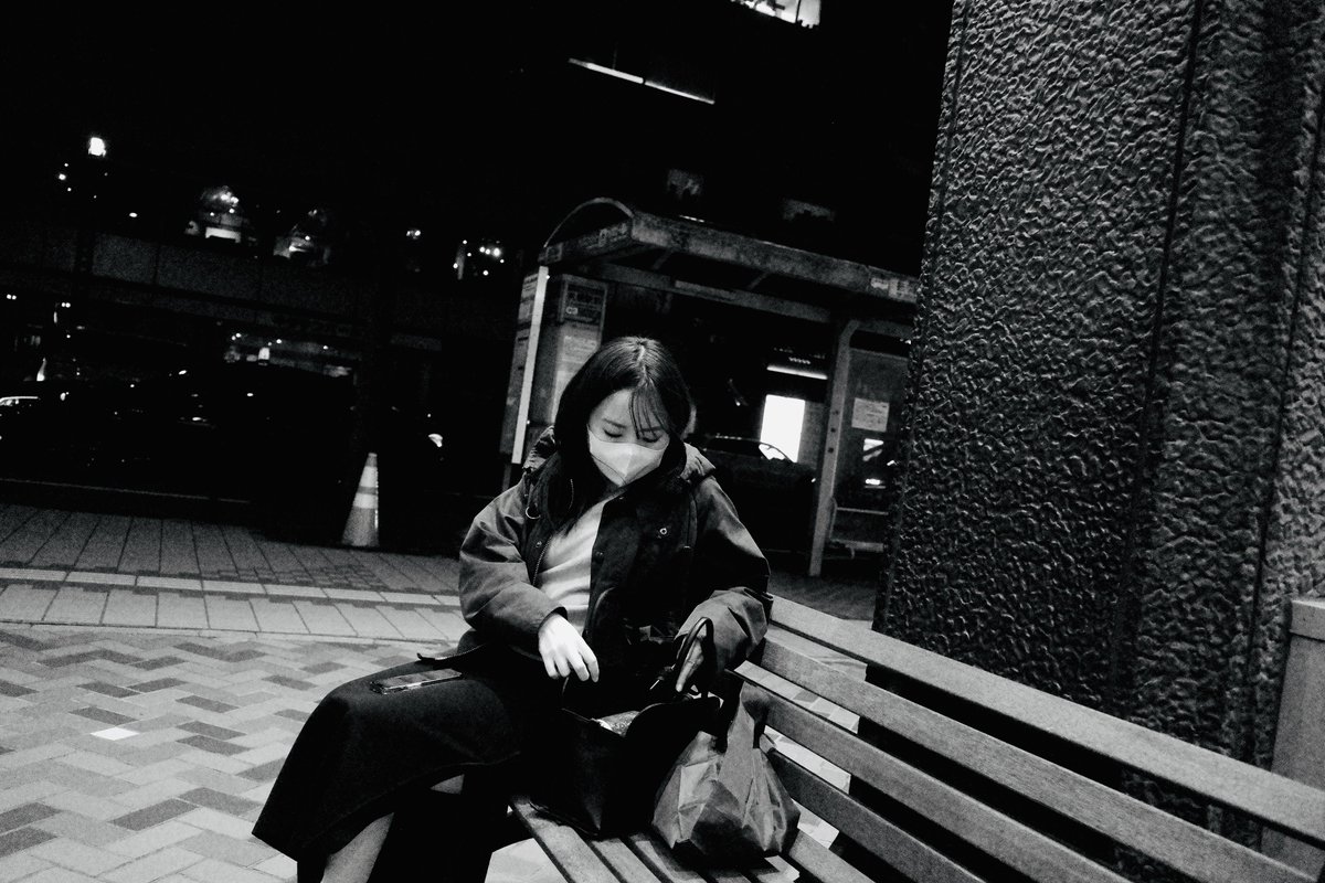turutaka's tweet image. 「somewhere,Sapporo」
 #streetphoto #streetphotography #monochrome  #路上 #somewhere_sapporo
#streetmoment #28mm #gr3