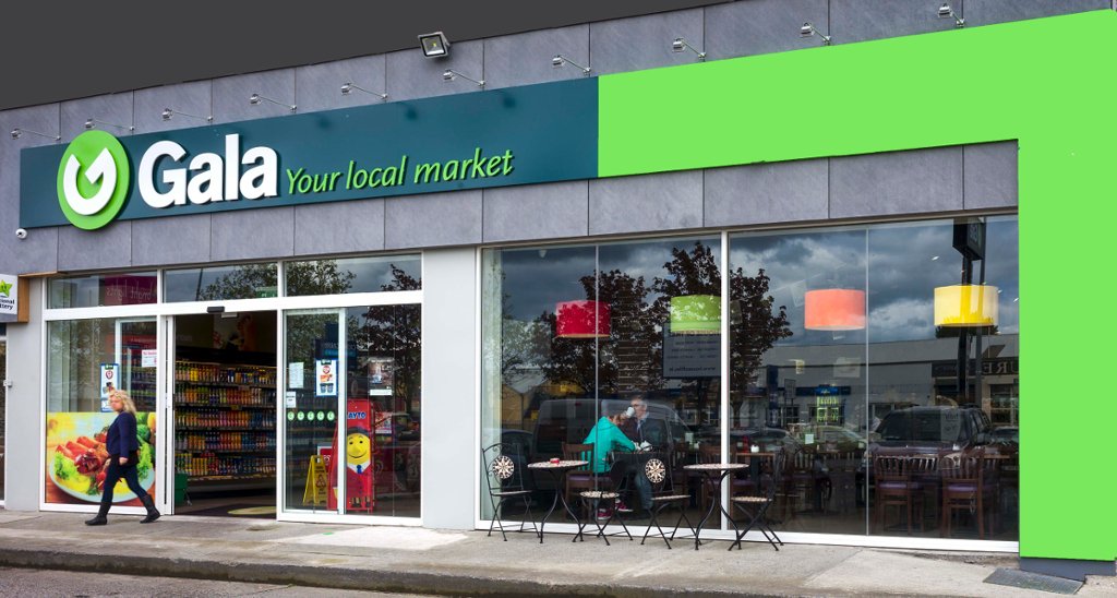 urlofcork's tweet photo. When folk are talking about the #MetGala , but this is the only Gala you know or care about, you know you are Irish #Breakfastroll https://t.co/lOwQih9sa9