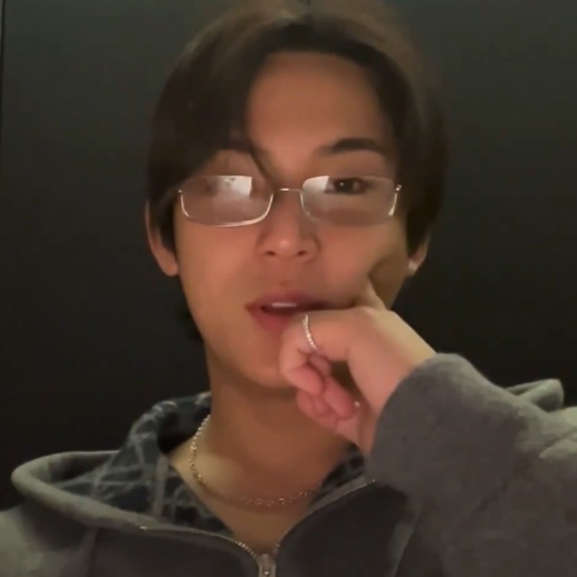 แดกแดษดแด
ส | ๐ด๐ฉ๐ข๐ฌ๐ฆ ๐ช๐ต ๐ฐ๐ง๐ง ๐ฉถ tweet media