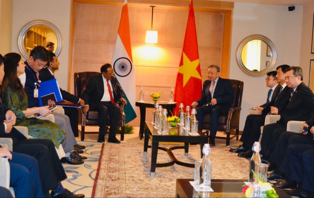 MEAIndia's tweet image. NSA Shri Ajit Doval called-on General Secretary, President Mr. To Lam of Vietnam. 

They exchanged views on strengthening the multifaceted comprehensive strategic partnership between the two countries. Mr. To Lam looked forward to his meeting with Prime Minister @narendramodi and