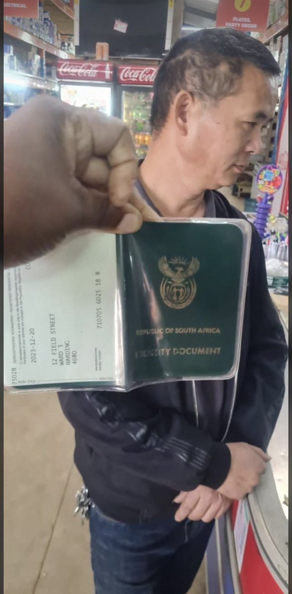 KhayelitshaE's tweet photo. South African Chinese 😩😭🙆🏾‍♂️ https://t.co/6TCw4pC0iZ