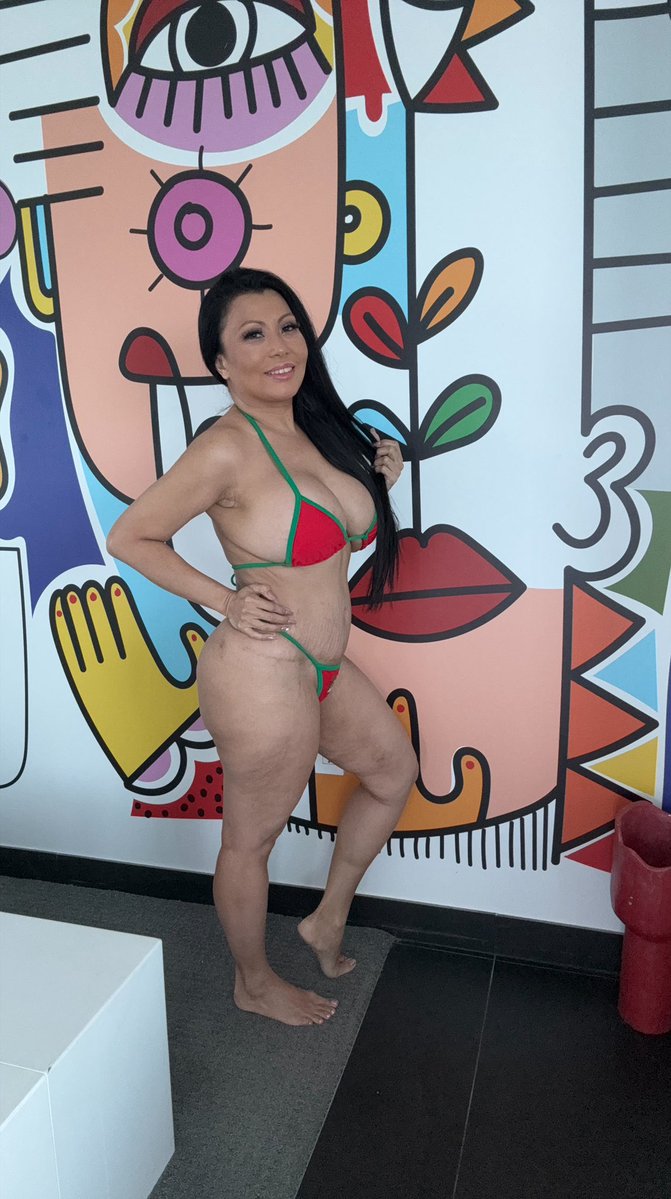 Krystal Davis - Asian MILF tweet media