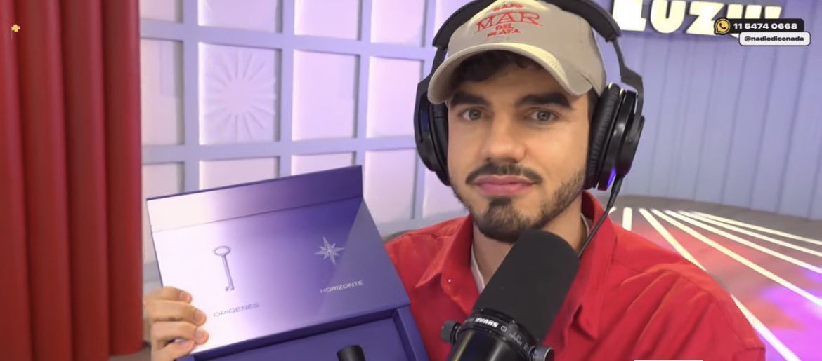 Yo cuando me entero que mi mejor amigo tiene otro mejor amigo 
#NadieDiceNada