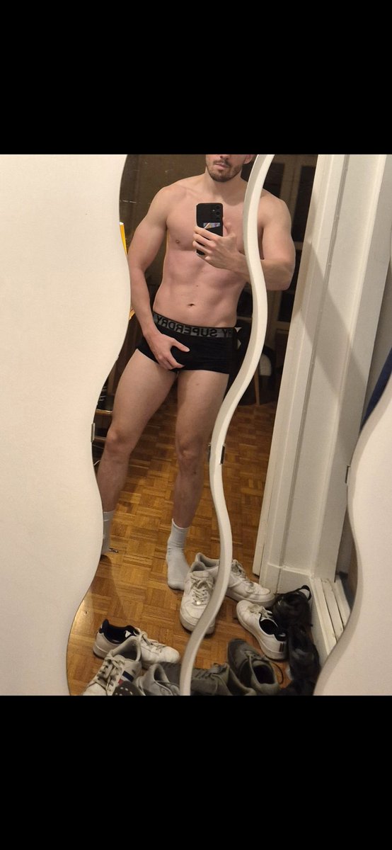 nicooo182 tweet media