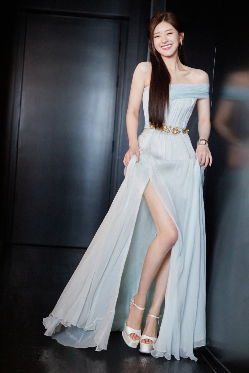 ellas45926732's tweet image. #ZhaoLusi #RosyZhao  🔥😍💜