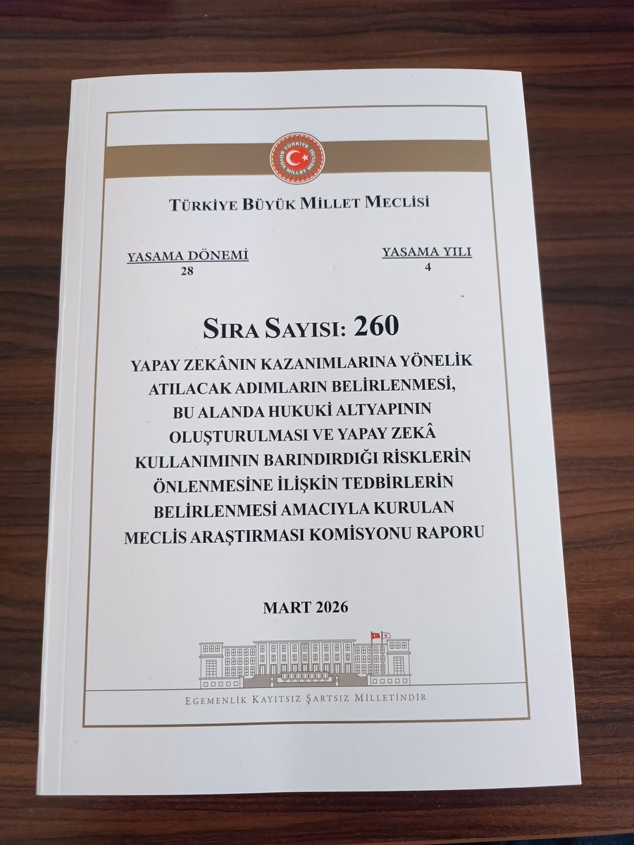 fuatcbayramoglu's tweet photo. 2025 yılı boyunca emek verdiğimiz TBMM Yapay Zekâ Araştırma Komisyonu Raporu, geçtiğimiz haftalarda biz raportörlere de dağıtıldı.
Aylar süren emeğimizin kapsamlı bir esere dönüştüğünü görmek büyük bir gurur.
Emeği geçen herkese teşekkürler. 🖋️

#TBMM #YapayZeka https://t.co/T1ZD2ubpkn
