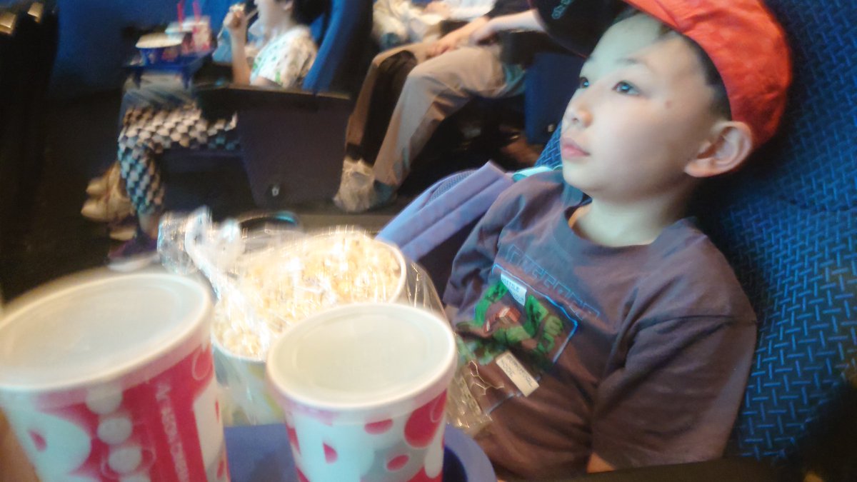 3ay92toshi's tweet photo. まだまだゴールデンウィーク、今日は映画を見に出掛けてきました。
今回は、マリオブラザーズの映画です。
ポップコーンを用意して、楽しむ事が出来ました。2時15分位から始まり、4時位まで、のめり込んで見ることが出来ました。 https://t.co/lyICp3cwuR