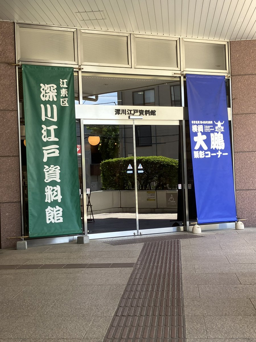 silver_strix's tweet image. 帰宅後、すぐに「ヴァンパイア ザ・マスカレード第5版日本語版PDF」を購入。

日本語版オリジナルアート表紙も良いけど原板アートも付属してくれる配慮は嬉しいもの。

いずれワーウルフ第5版日本語版が来ると思って先行投資かな。アクティビティ＋セールスリンク大事！

#WoD #今日怪物になりました2
