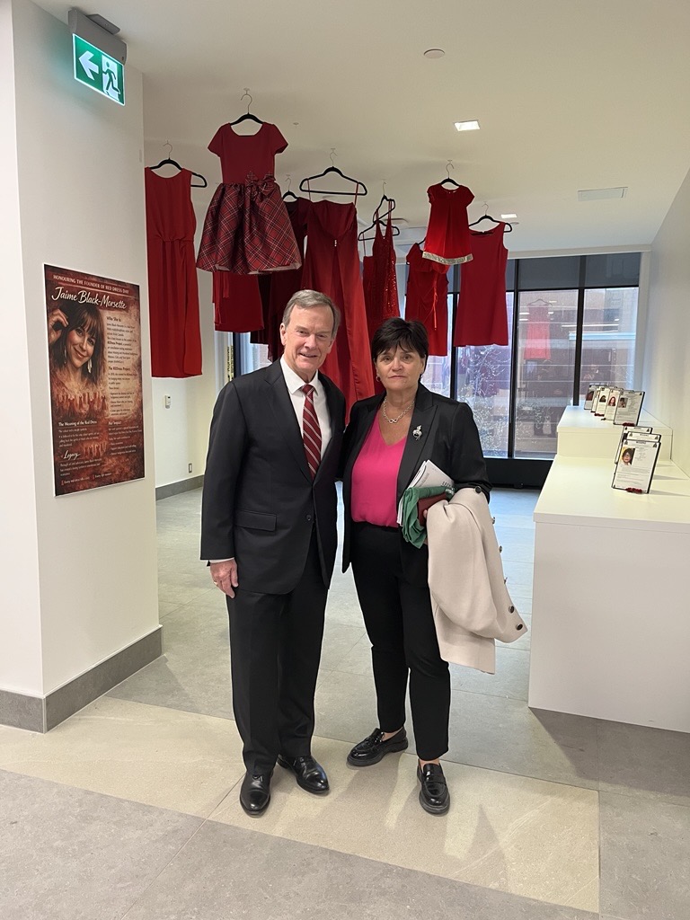 SecretaryON's tweet photo. On #RedDressDay, we remember Indigenous women, girls and 2SLGBTQI+people whose lives have been lost to gendered and racialized violence. Today, we honour and recognize the families and communities who have been deeply impacted. https://t.co/PjyT6CpF9J