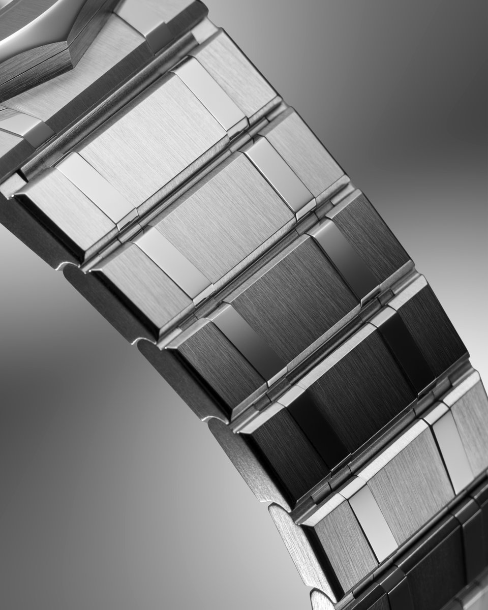 Corumwatch's tweet photo. A new chapter for the Admiral.
Now featuring an integrated bracelet designed to follow the lines of its iconic dodecagonal case, the Admiral elevates both comfort and style. Thanks to a seamless one-click interchangeable system, the bracelet can be switched effortlessly.

#CORUM https://t.co/IZlaw3T65m